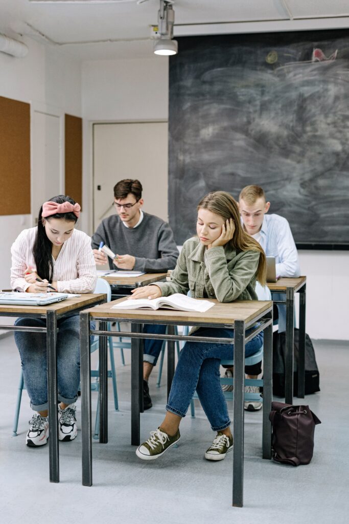Testovanie 9 a prijímacie skúšky na SŠ – MAT, SLJ - komplexný prezenčný skupinový kurz priamo v ZŠ